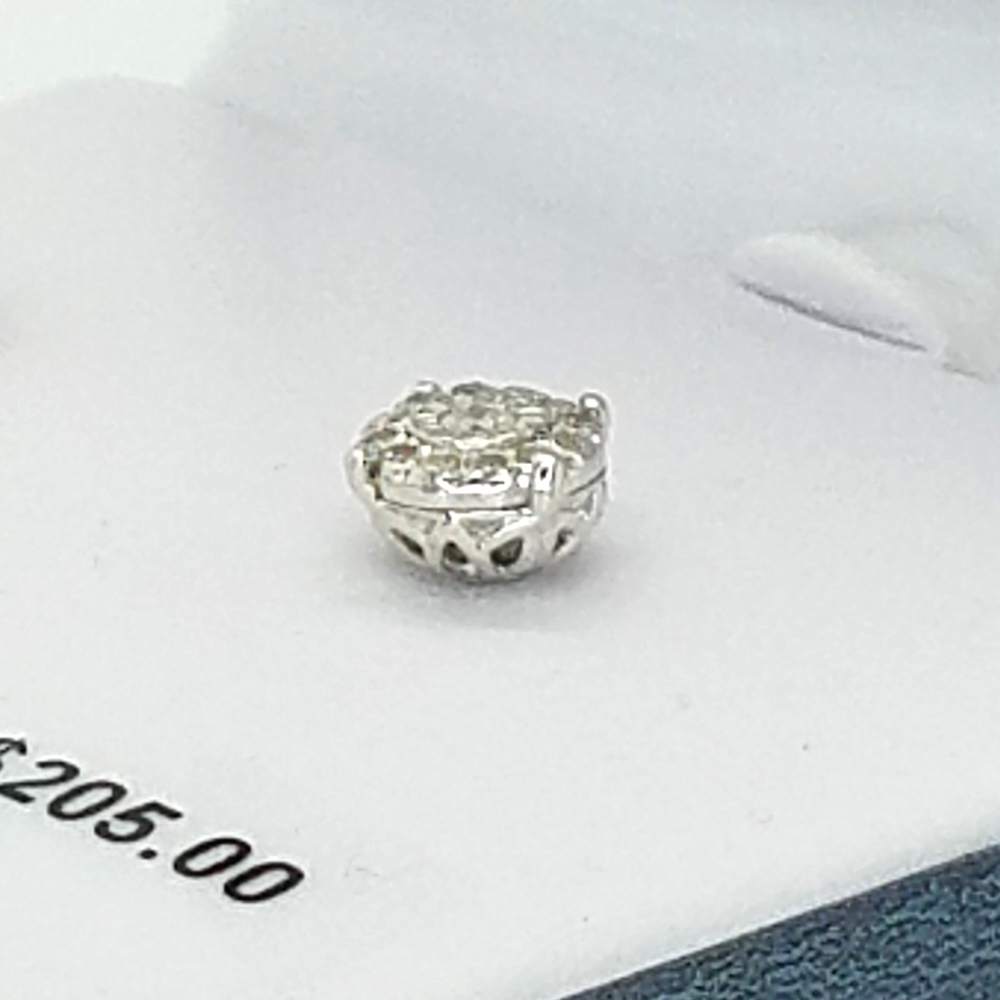 📌SOLD📌 1/4ct. T.W. DIAMOND EARINGS - Picture 5 of 6